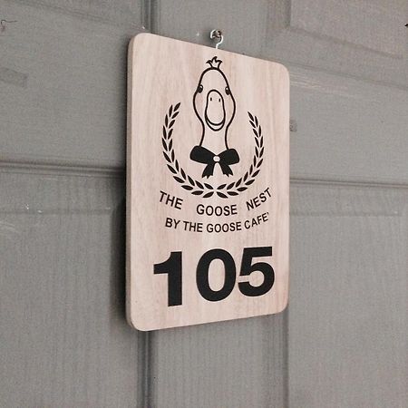 The Goose Cafe And Hostel Ubon Ubon Ratchathani Exteriör bild