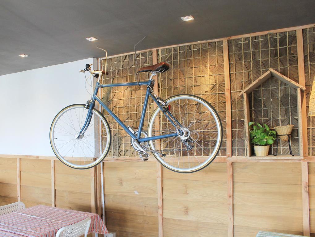 The Goose Cafe And Hostel Ubon Ubon Ratchathani Exteriör bild