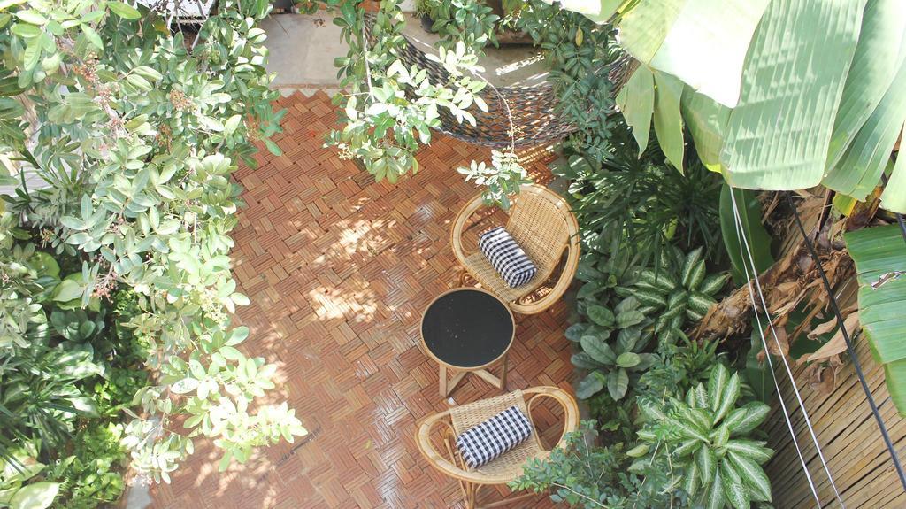 The Goose Cafe And Hostel Ubon Ubon Ratchathani Exteriör bild