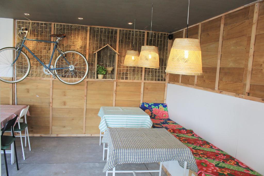 The Goose Cafe And Hostel Ubon Ubon Ratchathani Exteriör bild
