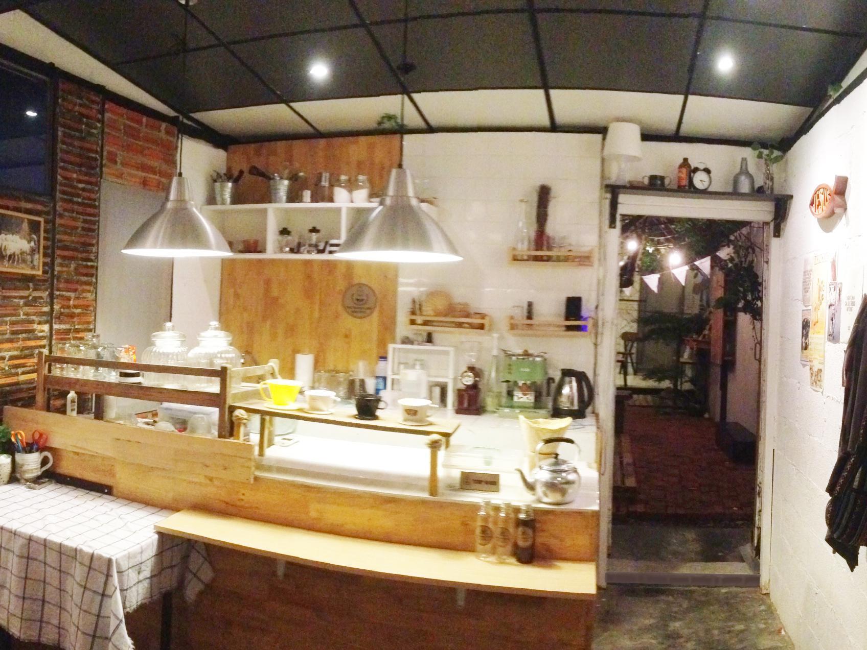 The Goose Cafe And Hostel Ubon Ubon Ratchathani Exteriör bild